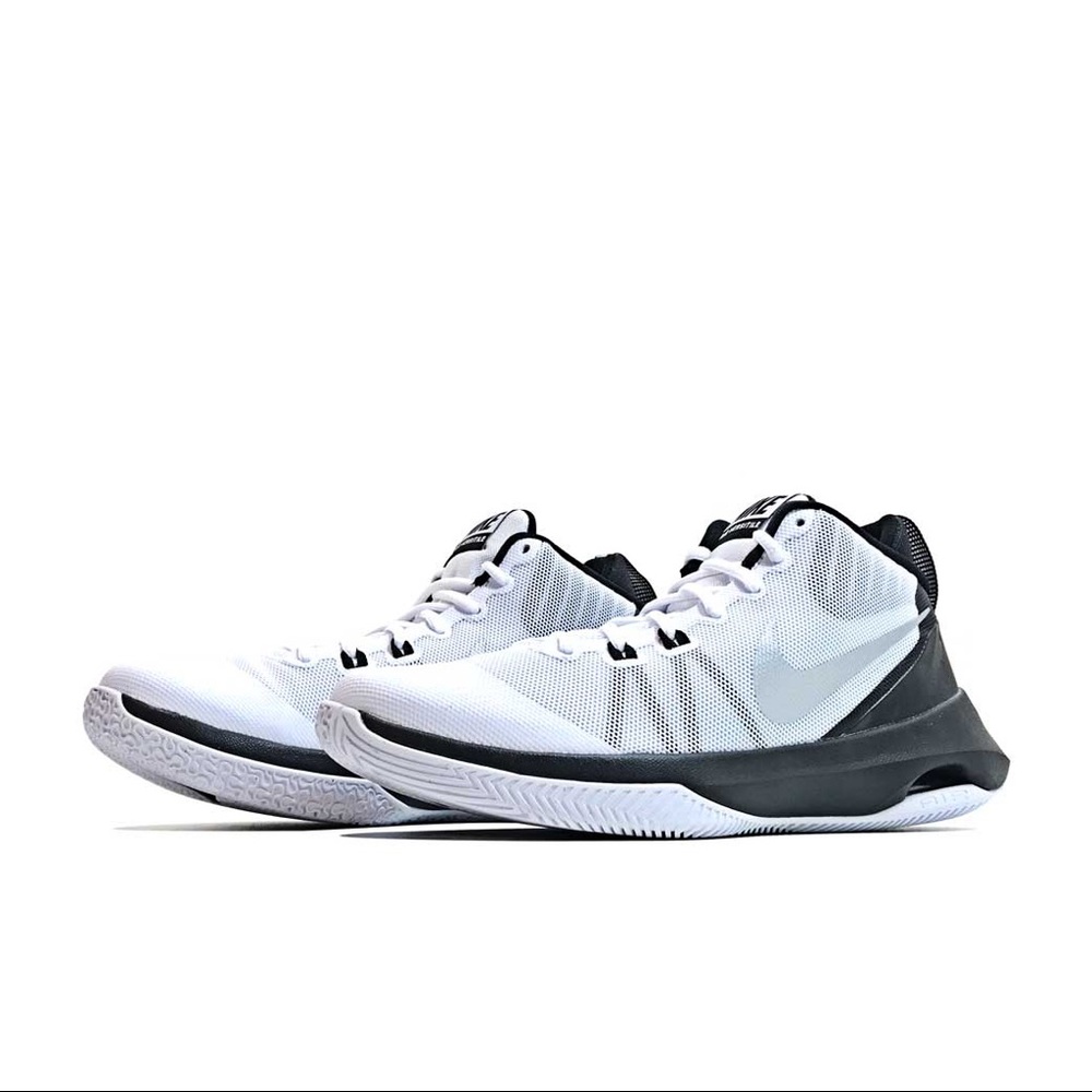 🚫SOLD🚫NIKE AIR VERSITILE